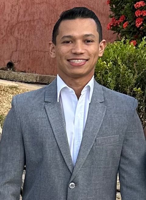 Inácio Freitas – Especialista em Farmácias